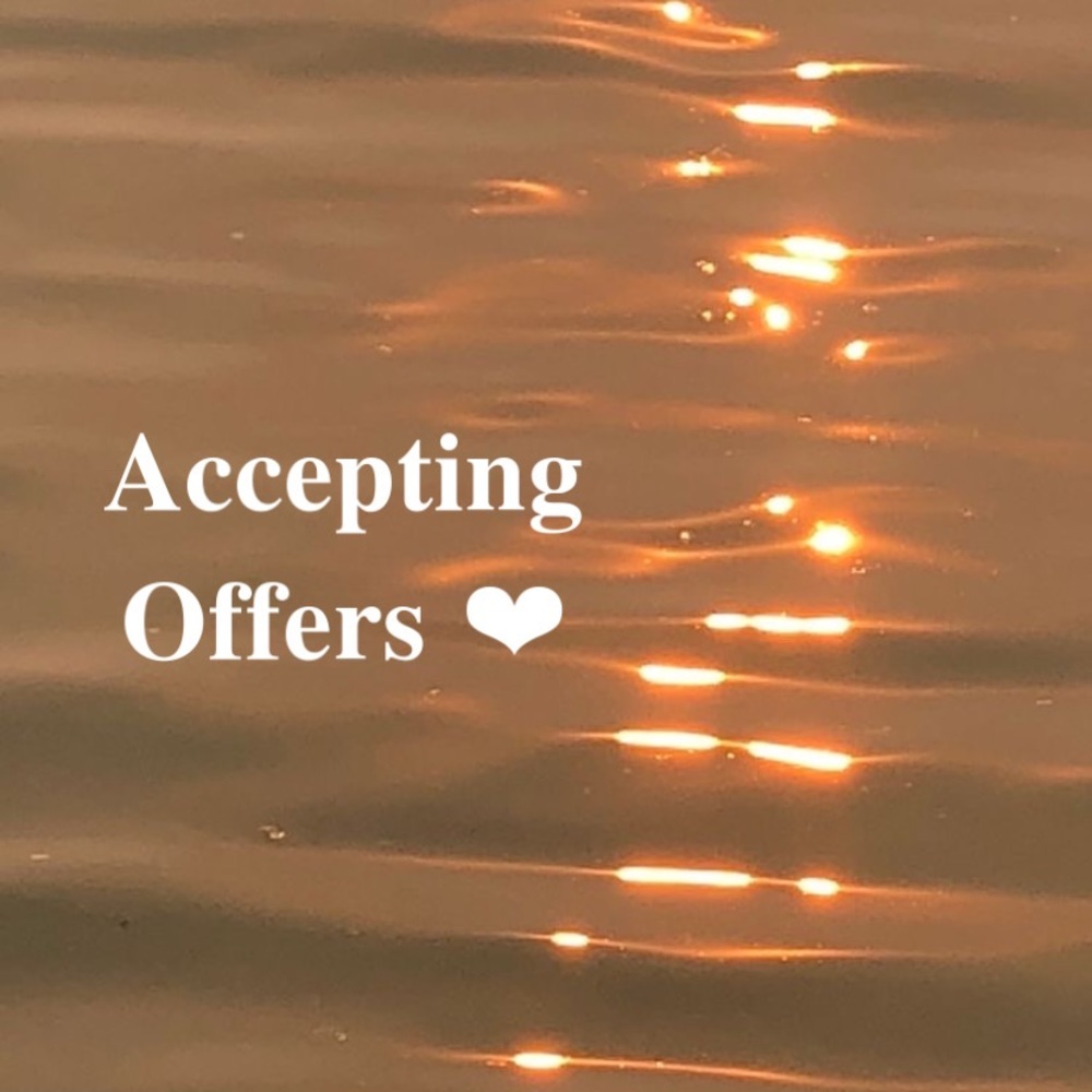 Accepting Offers On Items!  ❤︎